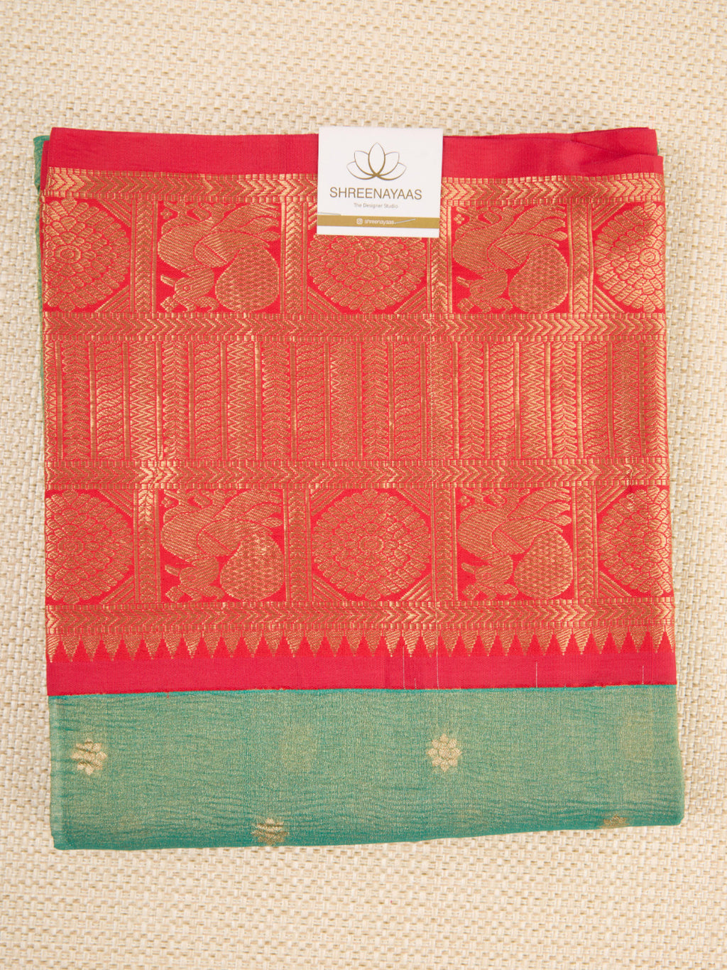 Pure Handloom Crushed Silk with Luxe Kanchipuram Weaving Border