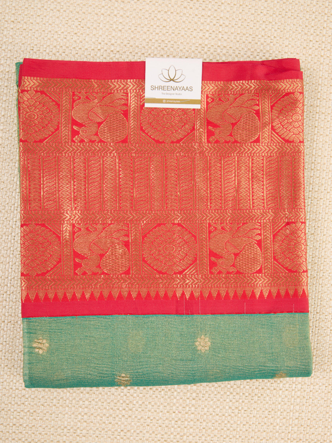 Pure Handloom Crushed Silk with Luxe Kanchipuram Weaving Border