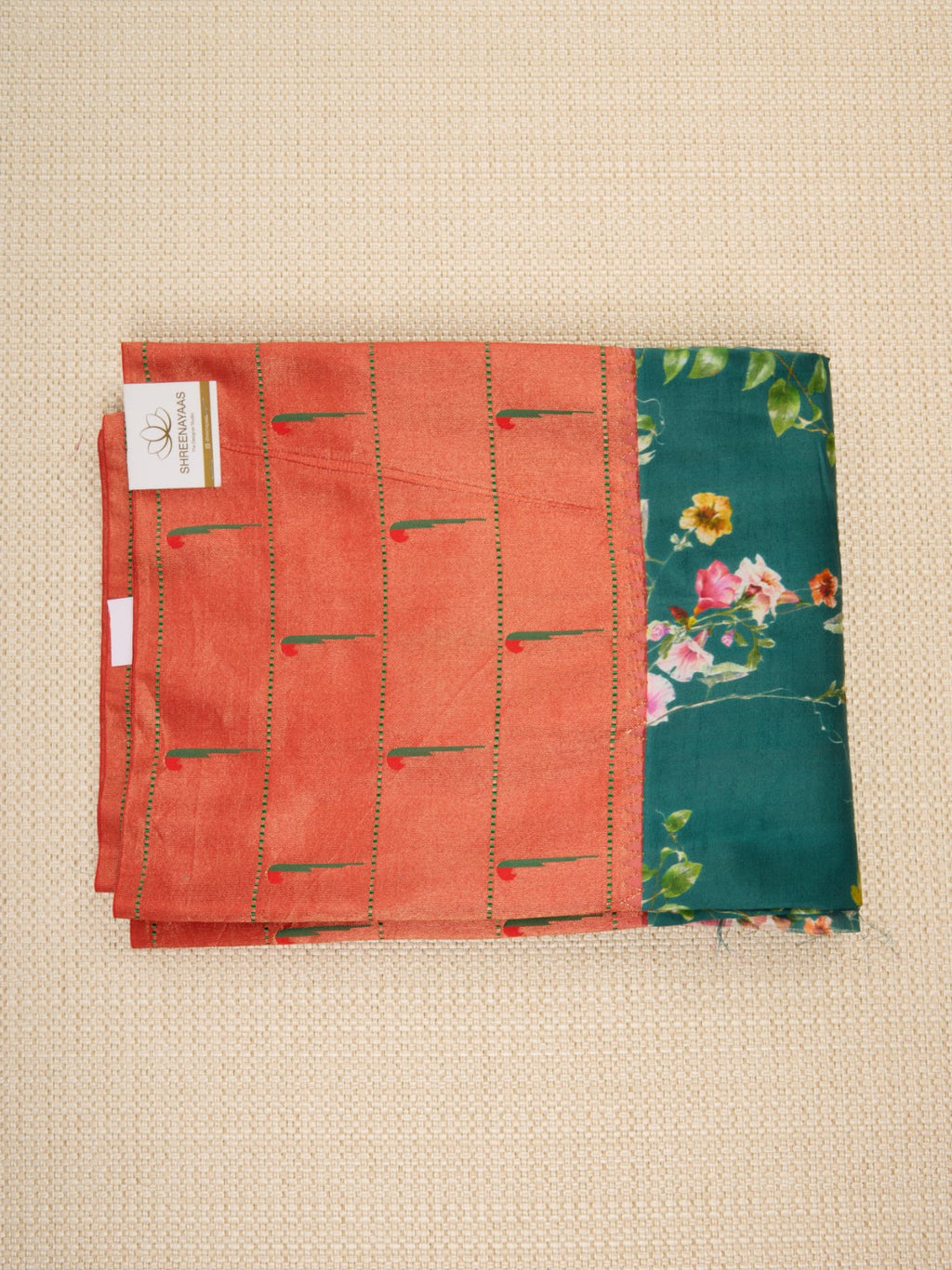 Pure Handloom Silk with Exquisite Digital Floral Prints & Paithani Muniya Border