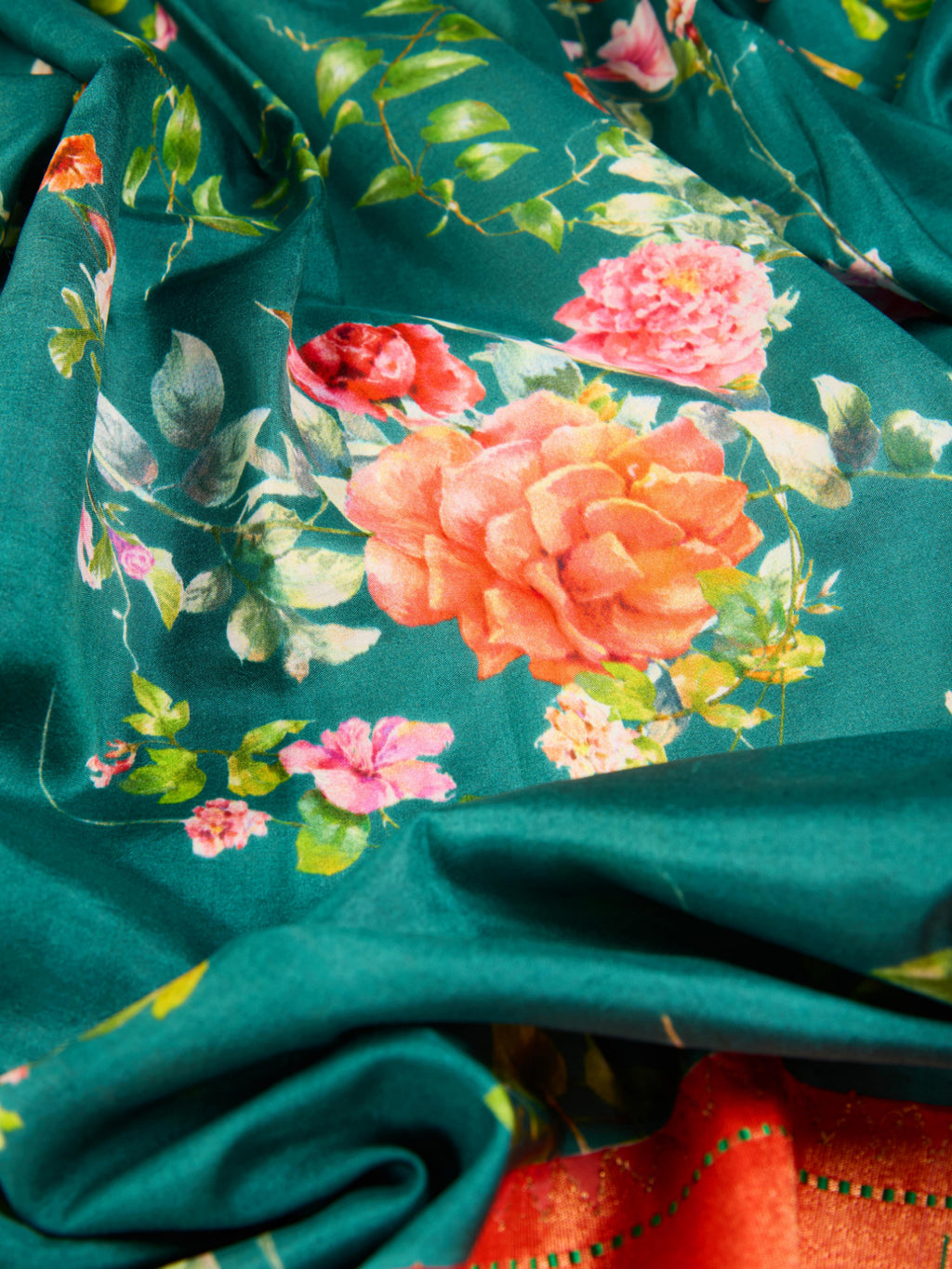Pure Handloom Silk with Exquisite Digital Floral Prints & Paithani Muniya Border