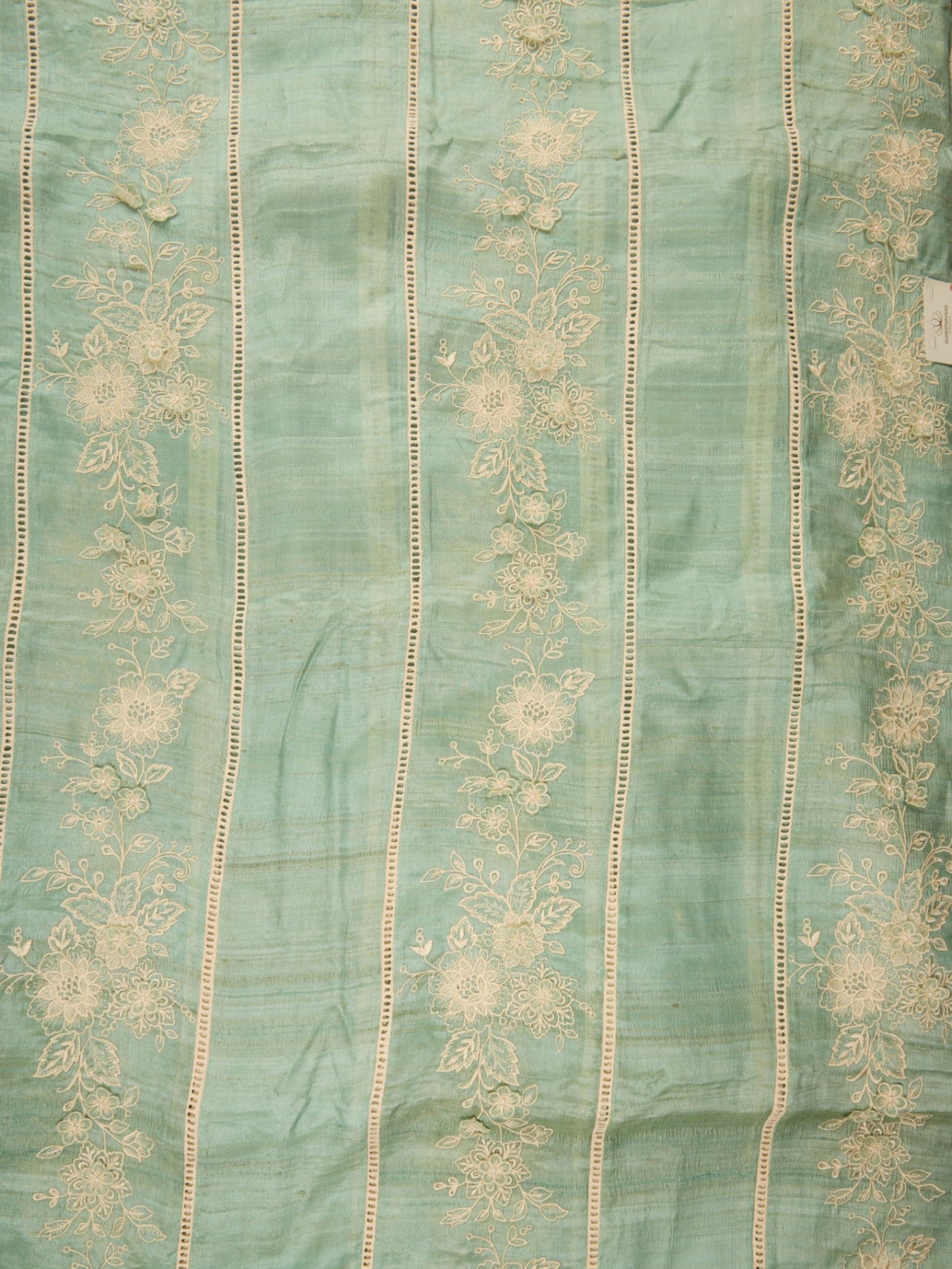 Pure Tusser with Beautiful Thread Work & 3D Floral Work Panelling Model