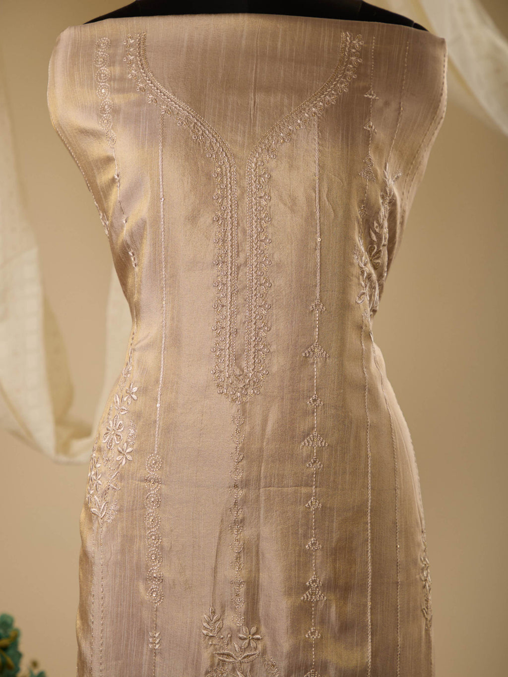 Tissue Linen Top with Embroidery, Paired with Plain Tissue Linen Bottom