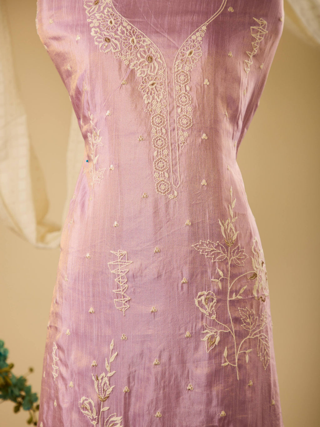 Tissue Linen Top with Embroidery, Paired with Plain Tissue Linen Bottom